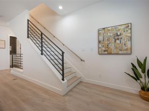 2530 Live Oak Street, Houston TX 77004