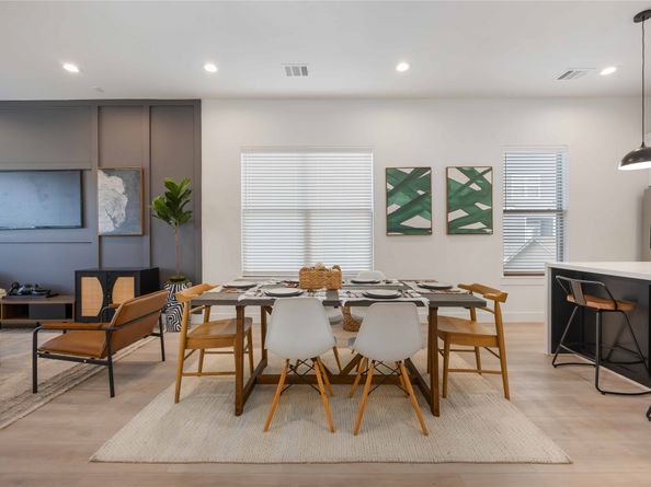 2530 Live Oak Street, Houston TX 77004