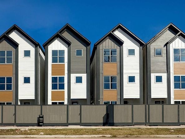 2530 Live Oak Street, Houston TX 77004