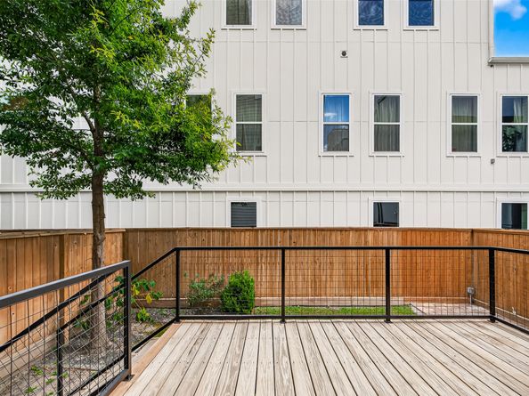 1232 W 24th Street C, Houston TX 77008