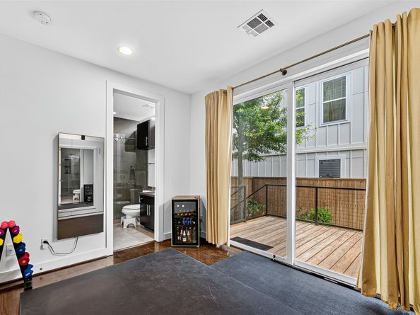 1232 W 24th Street C, Houston TX 77008