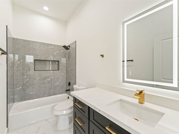 8044 Sunbury Street, Houston TX 77028