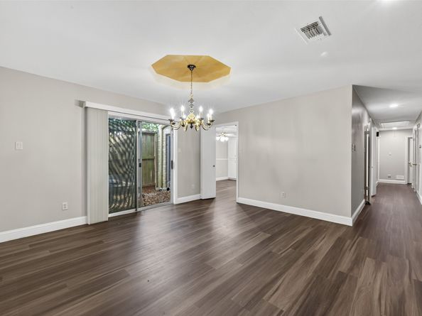 7735 Teal Run Drive, Houston TX 77071