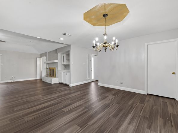 7735 Teal Run Drive, Houston TX 77071