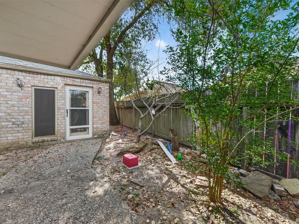 7735 Teal Run Drive, Houston TX 77071