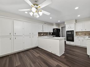 7735 Teal Run Drive, Houston TX 77071