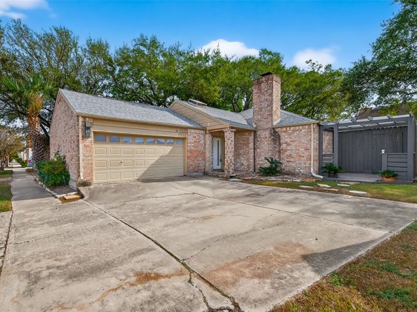 7735 Teal Run Drive, Houston TX 77071