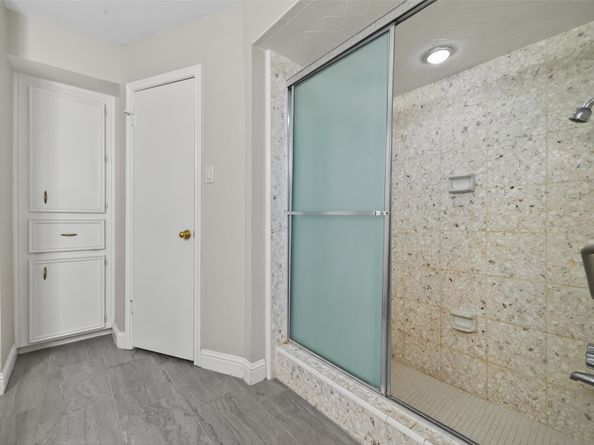 7735 Teal Run Drive, Houston TX 77071