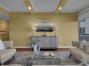 49 Briar Hollow Lane 504, Houston TX 77027