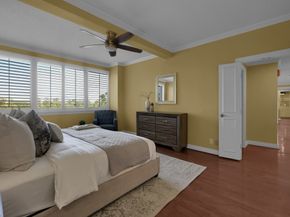 49 Briar Hollow Lane 504, Houston TX 77027