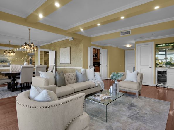 49 Briar Hollow Lane 504, Houston TX 77027