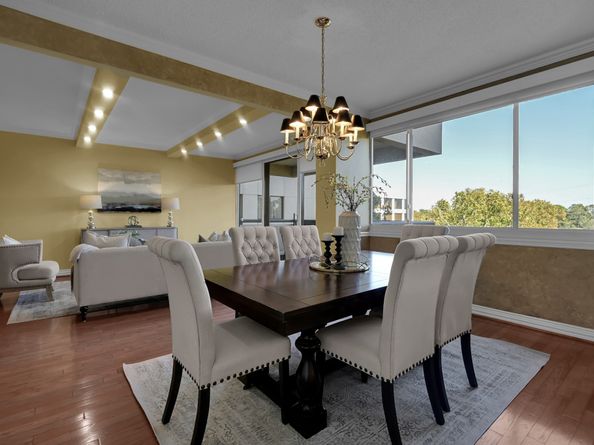 49 Briar Hollow Lane 504, Houston TX 77027