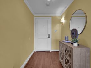 49 Briar Hollow Lane 504, Houston TX 77027