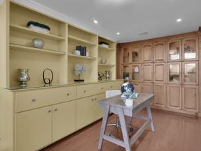 49 Briar Hollow Lane 504, Houston TX 77027