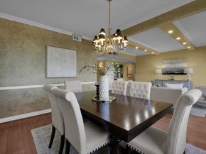 49 Briar Hollow Lane 504, Houston TX 77027