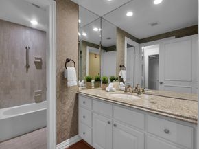 49 Briar Hollow Lane 504, Houston TX 77027