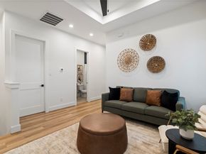 2706 Fox Street, Houston TX 77003