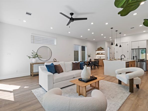 2706 Fox Street, Houston TX 77003