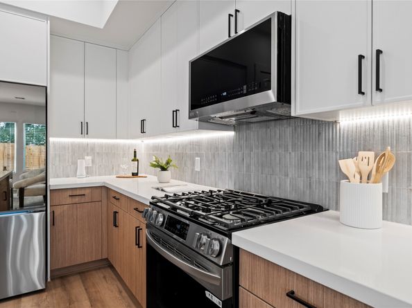 2706 Fox Street, Houston TX 77003