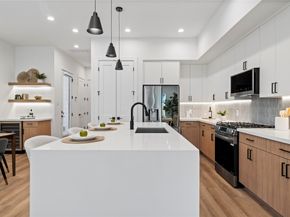 2706 Fox Street, Houston TX 77003