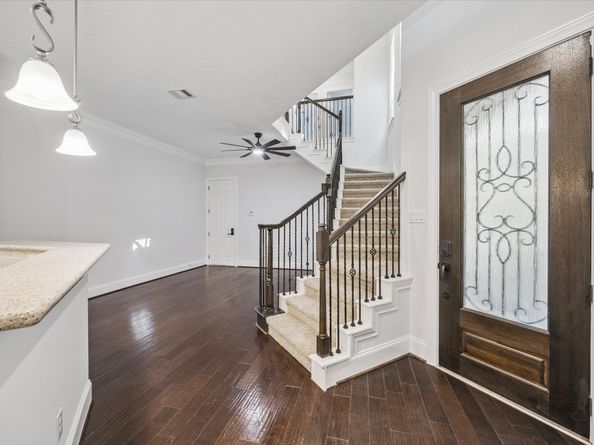 5720 Kiam Street C, Houston TX 77007