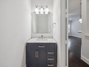 5720 Kiam Street C, Houston TX 77007