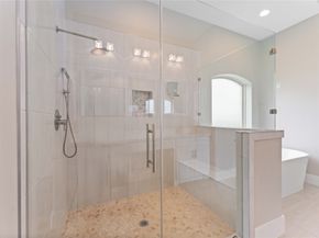 4310 Fernwood Drive, Houston TX 77021