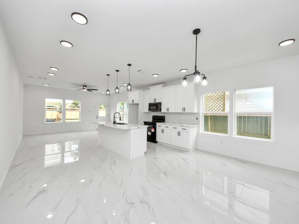 8023 Brandon Street, Houston TX 77051