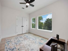 2116 Des Chaumes Street, Houston TX 77026