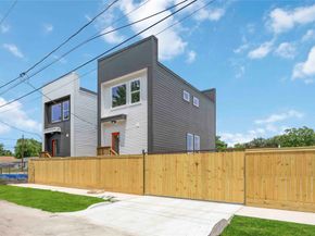 2116 Des Chaumes Street, Houston TX 77026