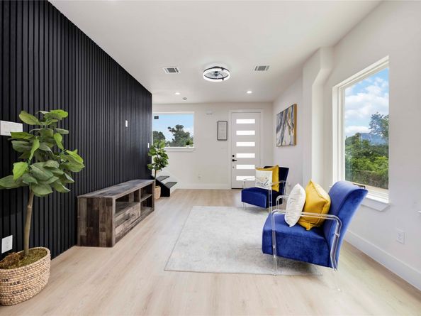 2116 Des Chaumes Street, Houston TX 77026