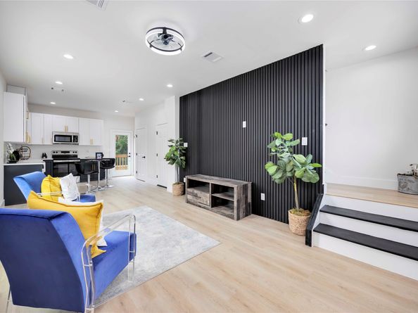 2116 Des Chaumes Street, Houston TX 77026