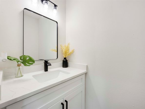 2116 Des Chaumes Street, Houston TX 77026