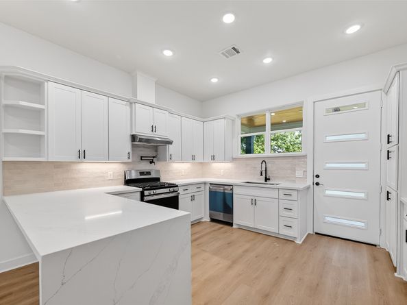 3911 Alberta Street, Houston TX 77021