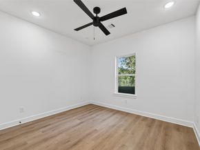 3911 Alberta Street, Houston TX 77021