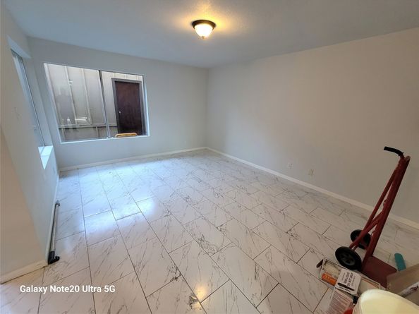 8046 Ellinger Lane, Houston TX 77040