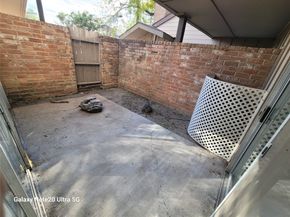 8046 Ellinger Lane, Houston TX 77040