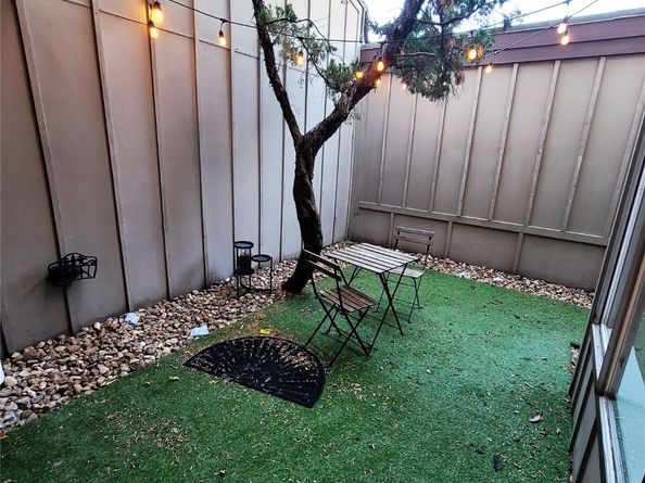 8046 Ellinger Lane, Houston TX 77040