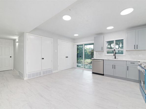 15606 Loma Verde Drive, Houston TX 77083