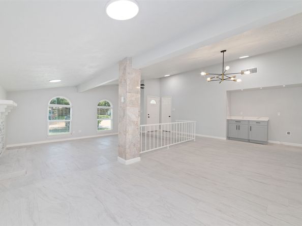 15606 Loma Verde Drive, Houston TX 77083