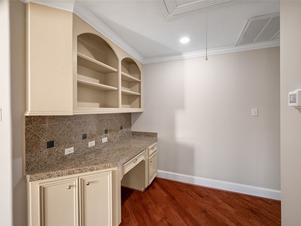 1506 Graystone Creek Court, Kingwood TX 77345