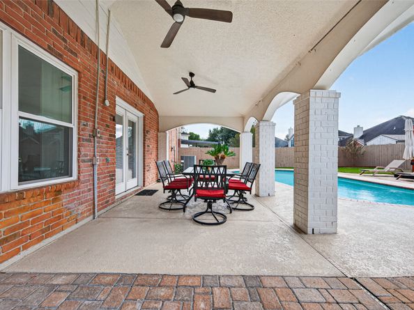 16535 Oat Mill Drive, Houston TX 77095