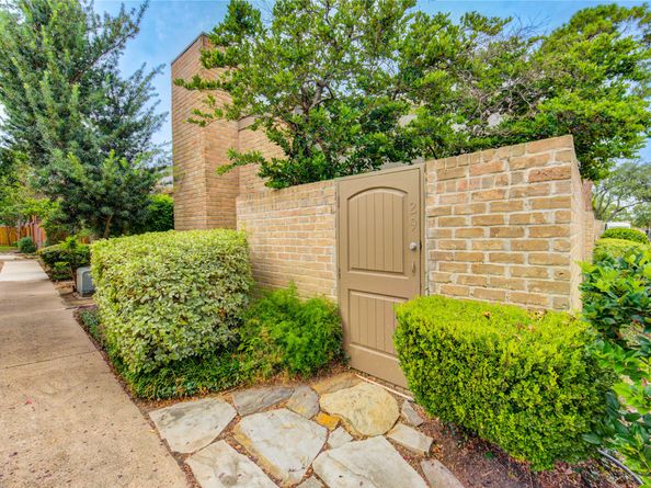 880 Tully Road 29, Houston TX 77079