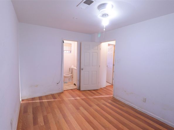 6407 Sandy Oaks Drive, Houston TX 77050