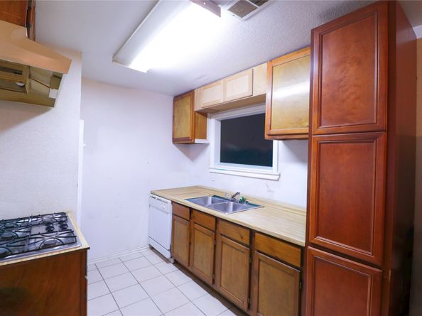 6407 Sandy Oaks Drive, Houston TX 77050