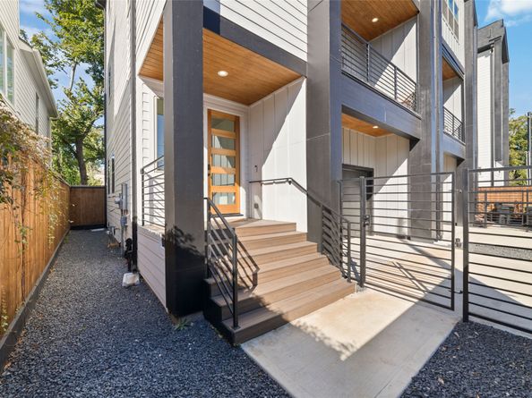 2517 Detering Street, Houston TX 77007