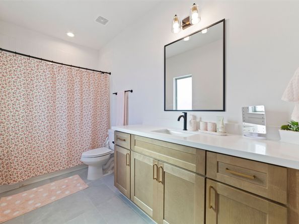 2517 Detering Street, Houston TX 77007