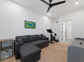 2517 Detering Street, Houston TX 77007