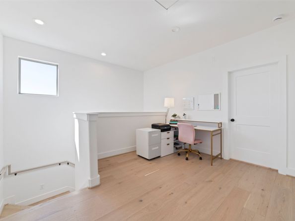 2517 Detering Street, Houston TX 77007