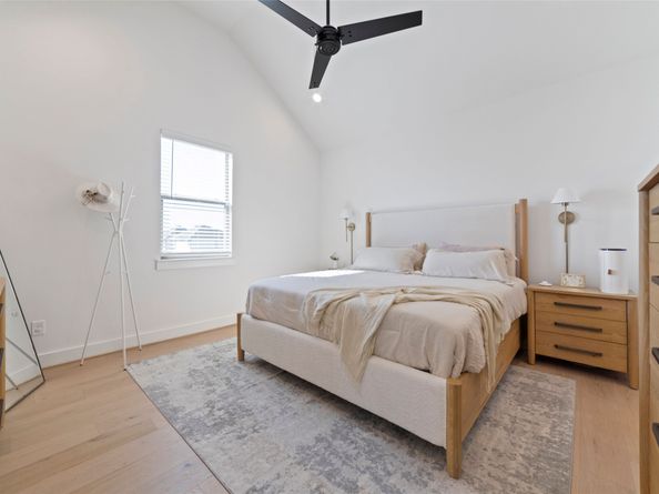 2517 Detering Street, Houston TX 77007